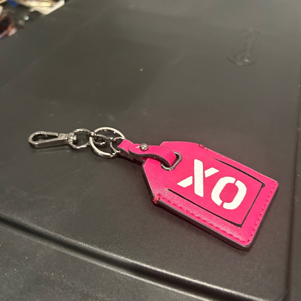 XOXO Pink luggage Accessory